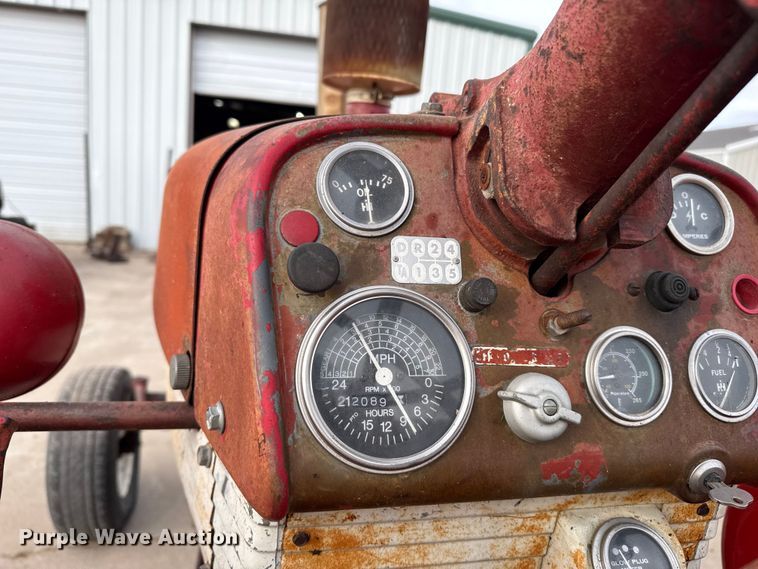 image for item EP2741 1961 McCormick Farmall 560D tractor