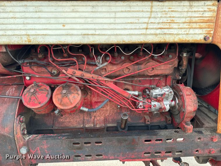 image for item EP2741 1961 McCormick Farmall 560D tractor