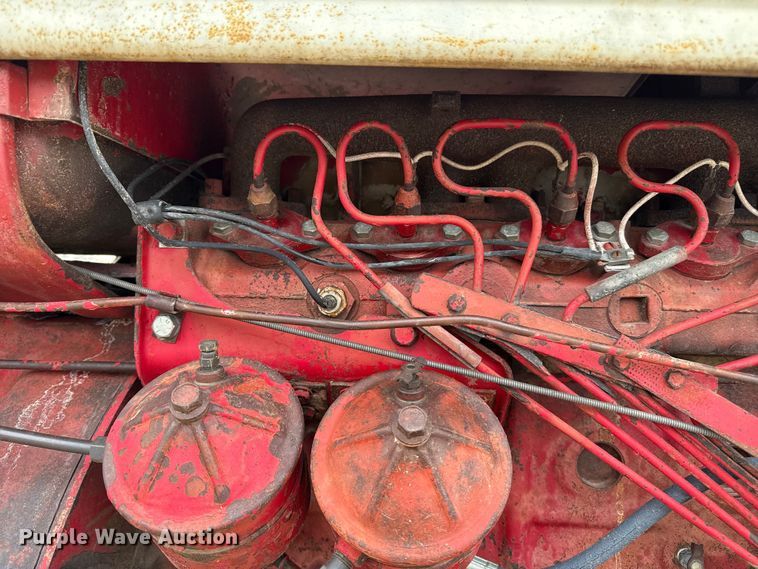 image for item EP2741 1961 McCormick Farmall 560D tractor