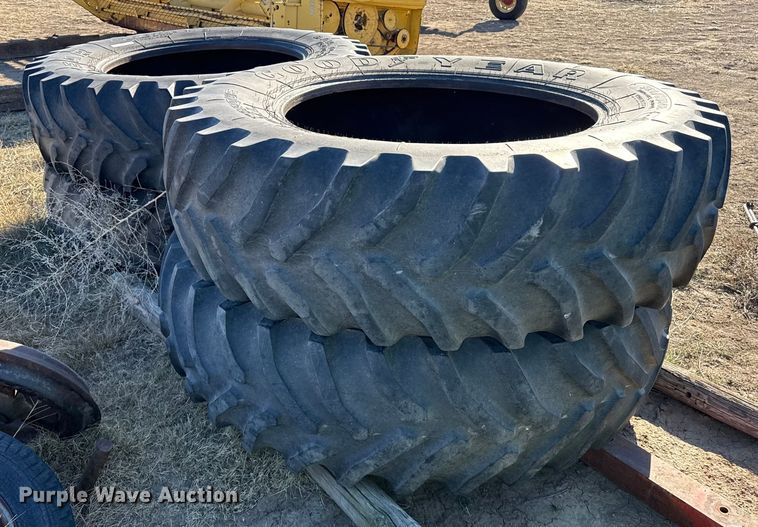 image for item EP2747 (4) 520/85R42 tires