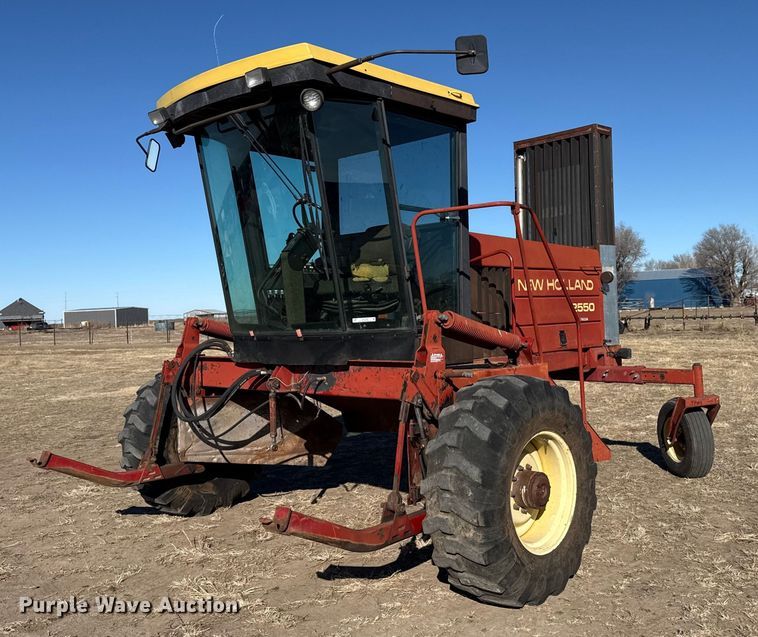 image for item EP2748 New Holland 2550 swather / windrower
