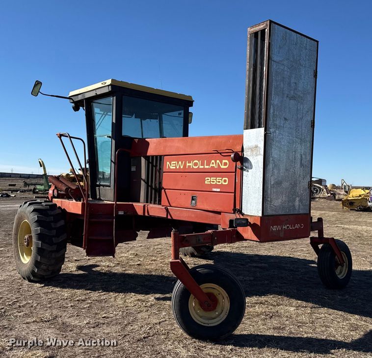 image for item EP2748 New Holland 2550 swather / windrower