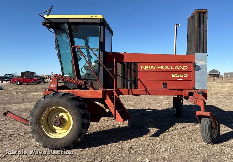 image for item EP2748 New Holland 2550 swather / windrower