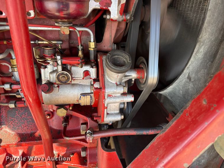 image for item EP2748 New Holland 2550 swather / windrower