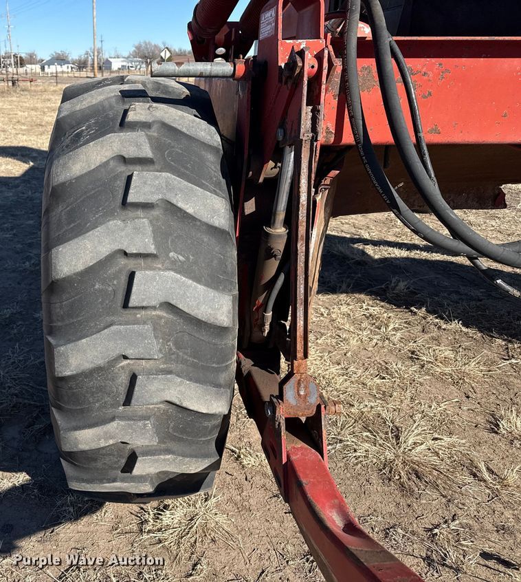 image for item EP2748 New Holland 2550 swather / windrower