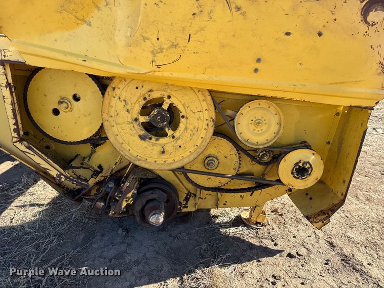 image for item EP2748 New Holland 2550 swather / windrower