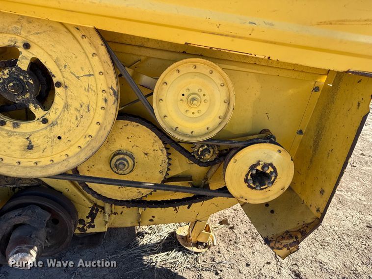 image for item EP2748 New Holland 2550 swather / windrower