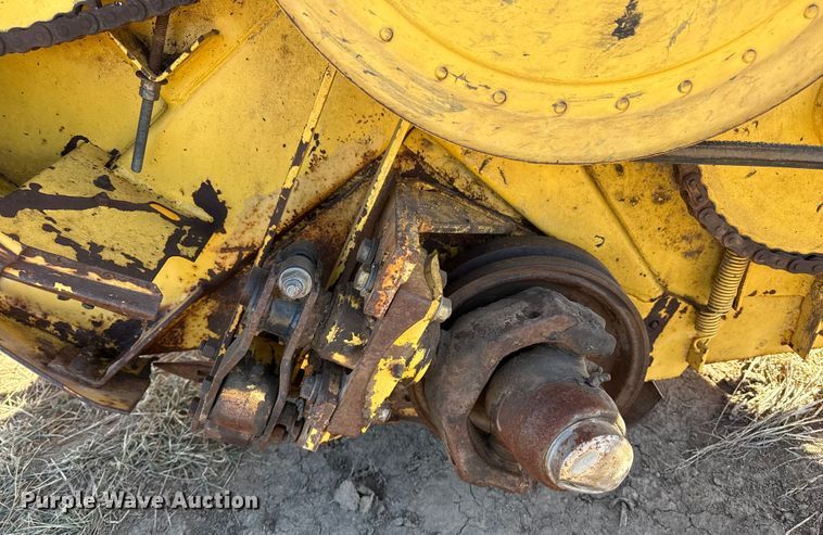 image for item EP2748 New Holland 2550 swather / windrower