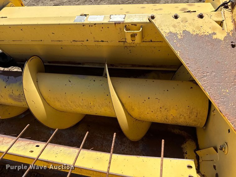 image for item EP2748 New Holland 2550 swather / windrower