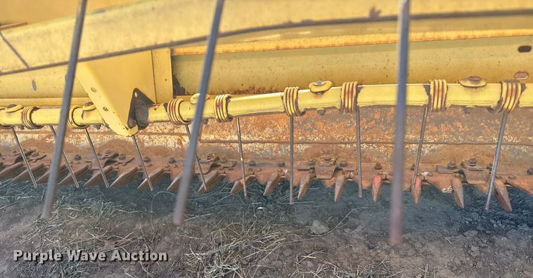 image for item EP2748 New Holland 2550 swather / windrower