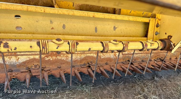 image for item EP2748 New Holland 2550 swather / windrower