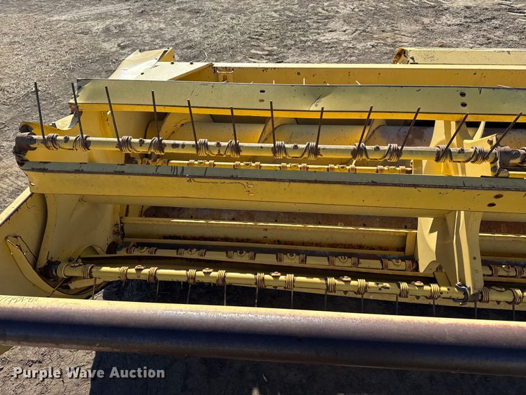 image for item EP2748 New Holland 2550 swather / windrower