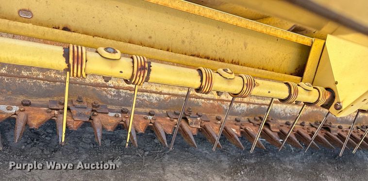 image for item EP2748 New Holland 2550 swather / windrower