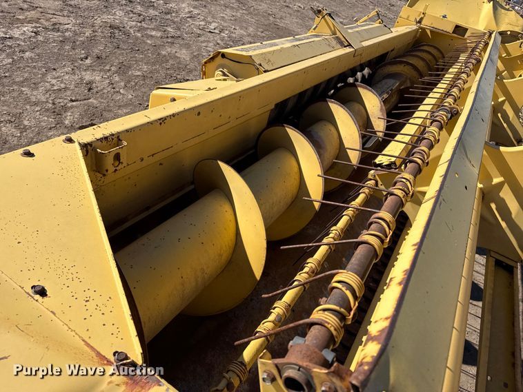 image for item EP2748 New Holland 2550 swather / windrower