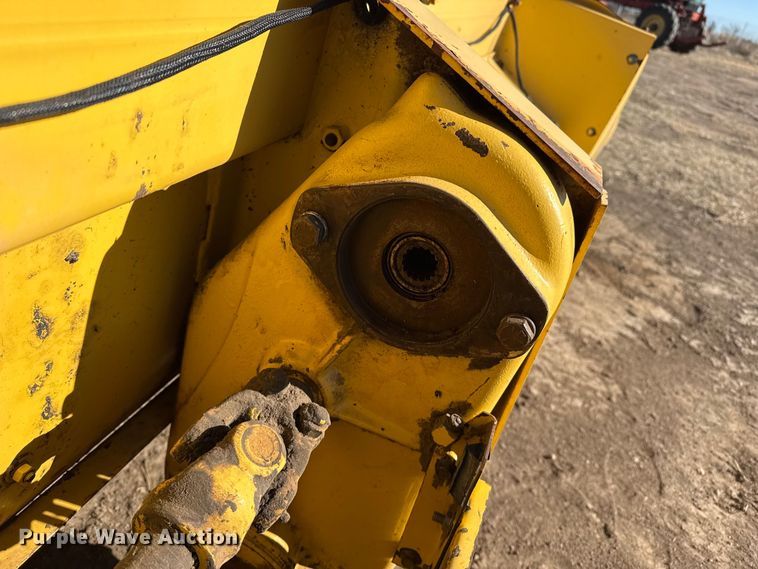 image for item EP2748 New Holland 2550 swather / windrower