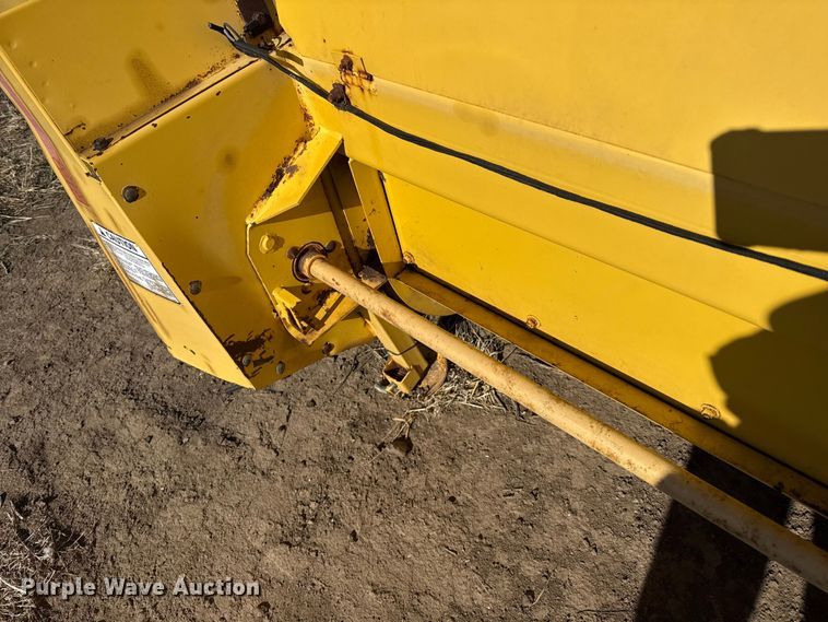 image for item EP2748 New Holland 2550 swather / windrower