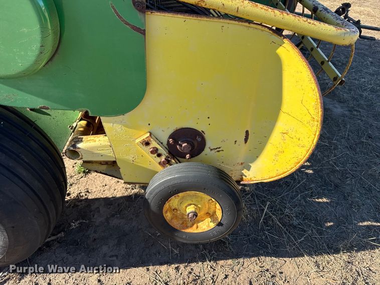 image for item EP2749 John Deere 336 small square baler