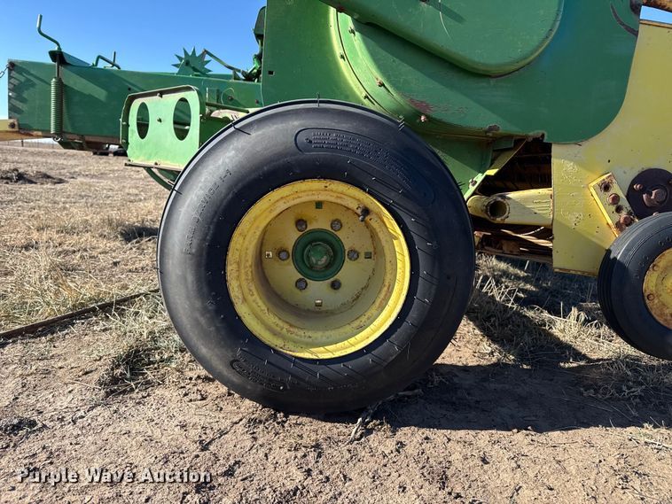 image for item EP2749 John Deere 336 small square baler