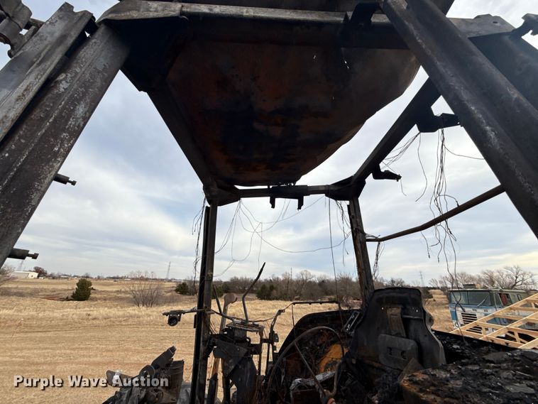 image for item ES5506 1998 John Deere 9300 4WD tractor