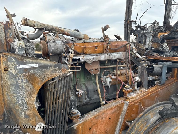 image for item ES5506 1998 John Deere 9300 4WD tractor