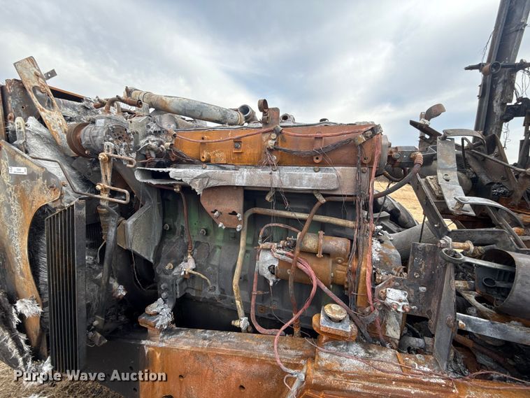 image for item ES5506 1998 John Deere 9300 4WD tractor