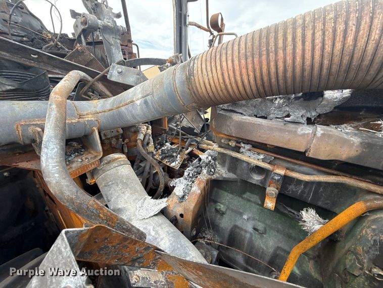 image for item ES5506 1998 John Deere 9300 4WD tractor