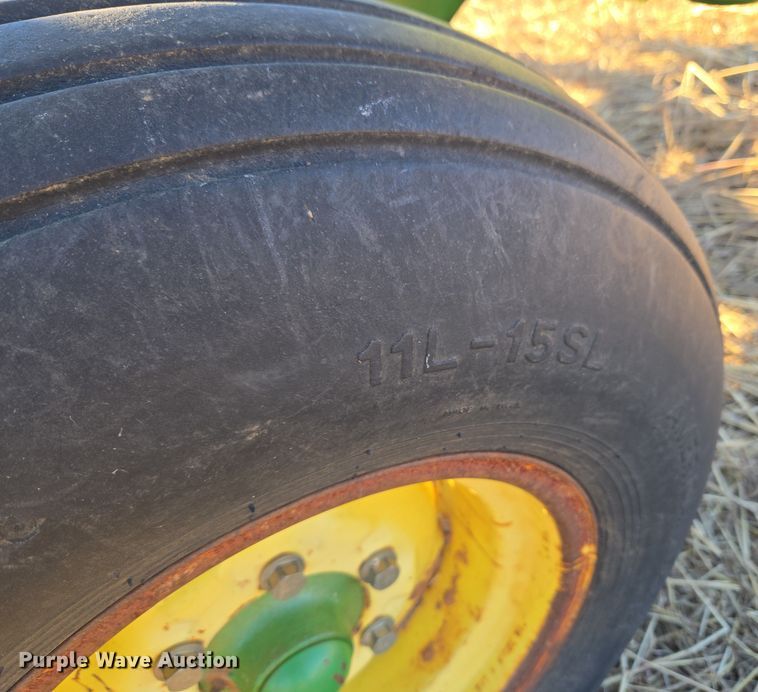 image for item ET1104 John Deere 2410 chisel