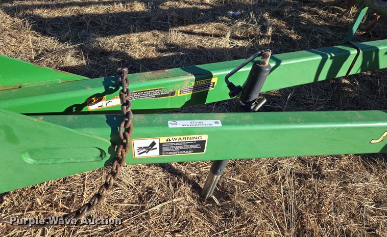 image for item ET1105 John Deere 730 air seeder