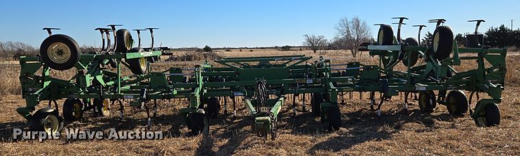image for item ET1106 John Deere 1810 field cultivator