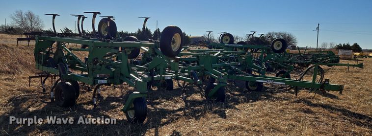 image for item ET1106 John Deere 1810 field cultivator