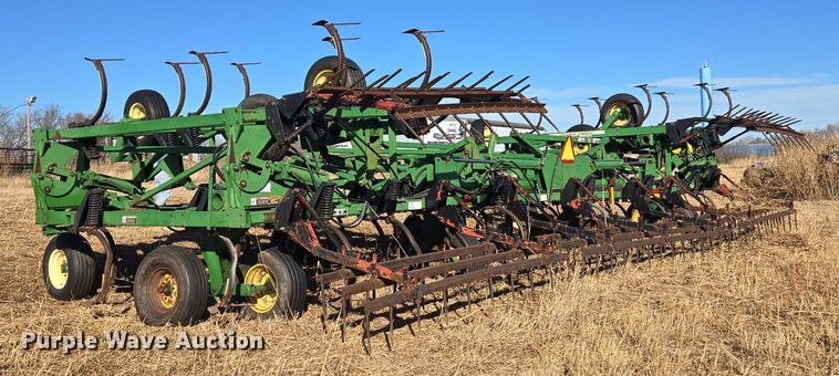 image for item ET1106 John Deere 1810 field cultivator