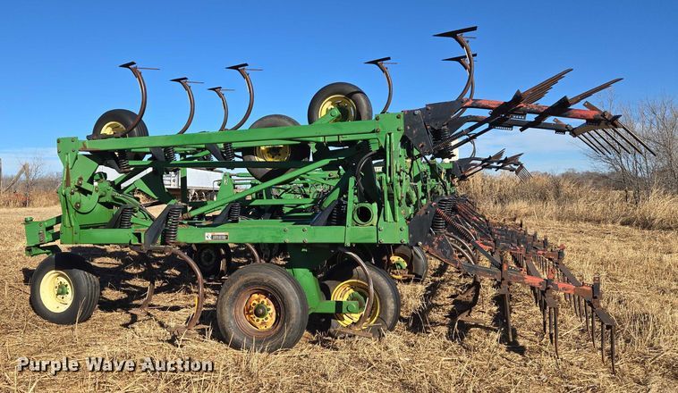 image for item ET1106 John Deere 1810 field cultivator