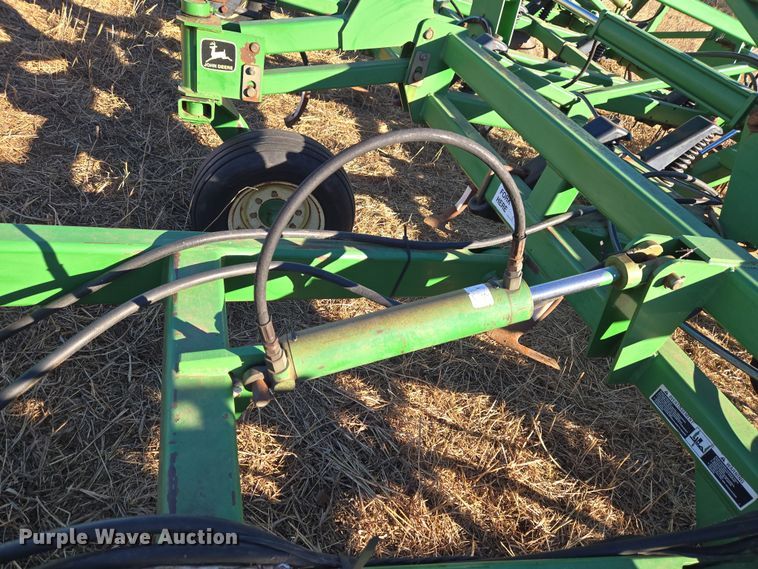 image for item ET1106 John Deere 1810 field cultivator