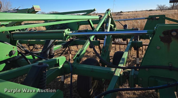image for item ET1106 John Deere 1810 field cultivator
