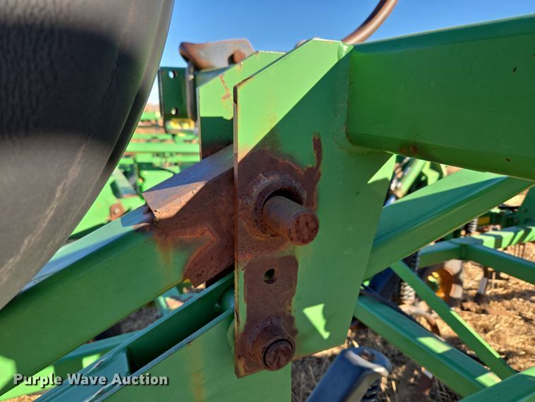 image for item ET1106 John Deere 1810 field cultivator