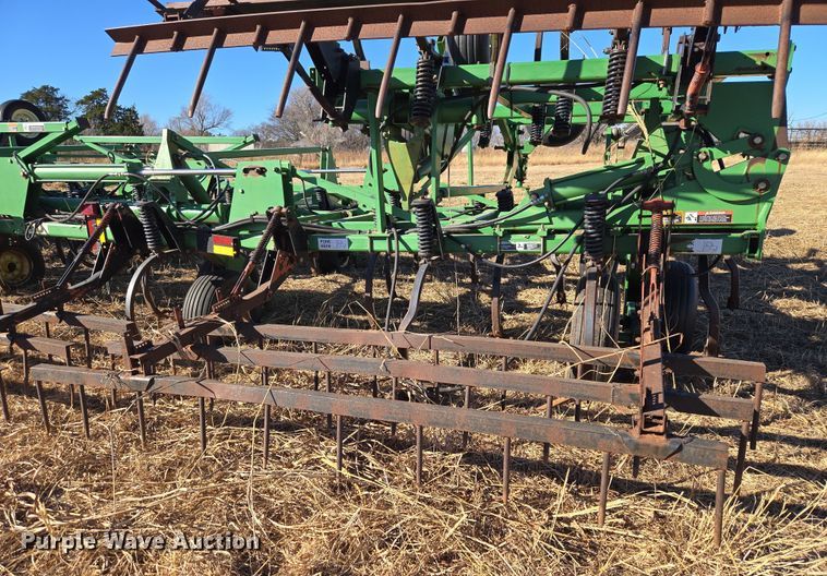 image for item ET1106 John Deere 1810 field cultivator