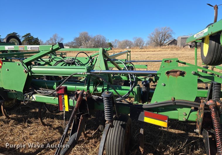 image for item ET1106 John Deere 1810 field cultivator