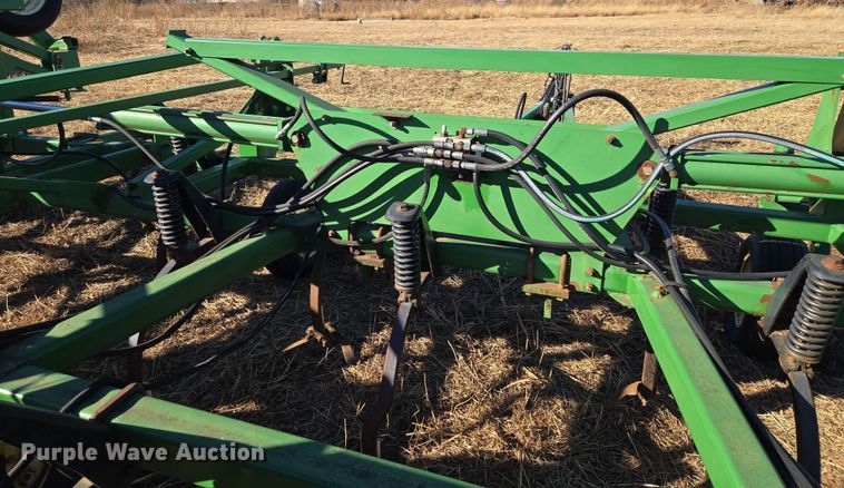 image for item ET1106 John Deere 1810 field cultivator