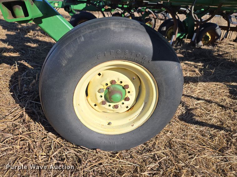 image for item ET1106 John Deere 1810 field cultivator