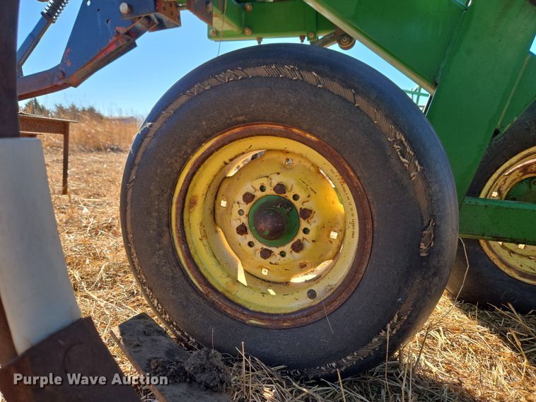 image for item ET1106 John Deere 1810 field cultivator