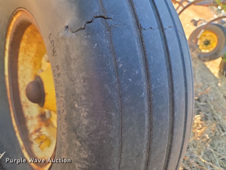 image for item ET1106 John Deere 1810 field cultivator