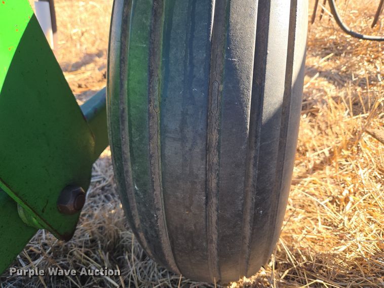 image for item ET1106 John Deere 1810 field cultivator