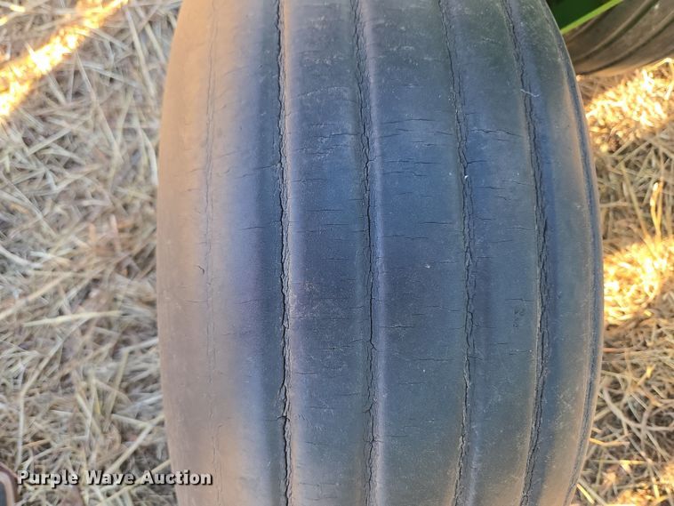 image for item ET1106 John Deere 1810 field cultivator