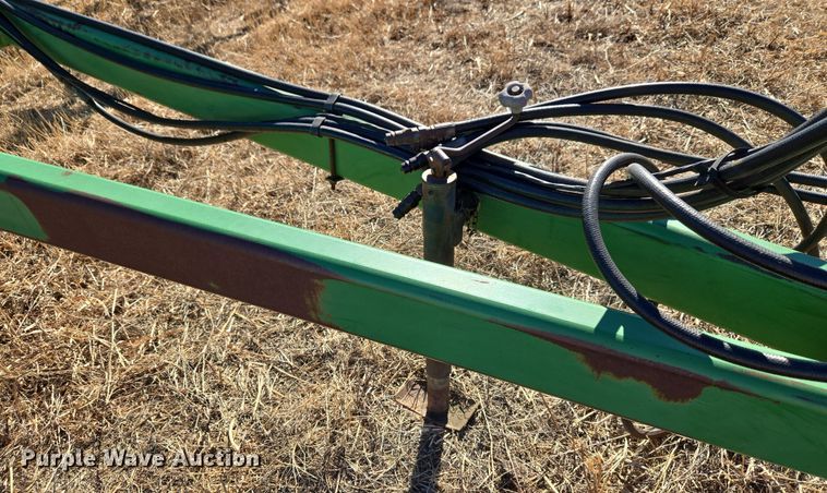 image for item ET1108 John Deere 680 chisel