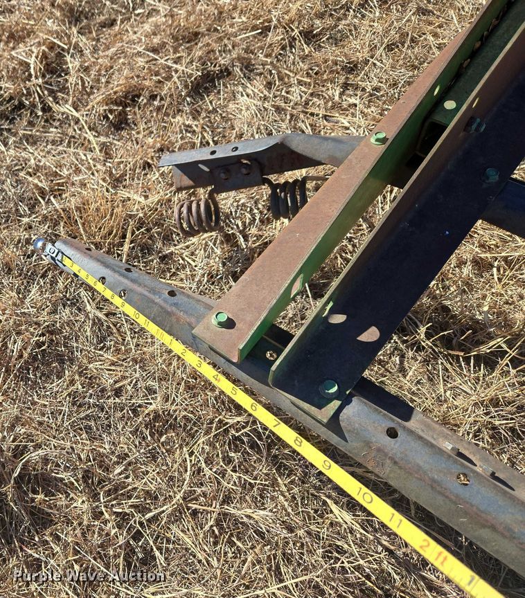 image for item ET1108 John Deere 680 chisel