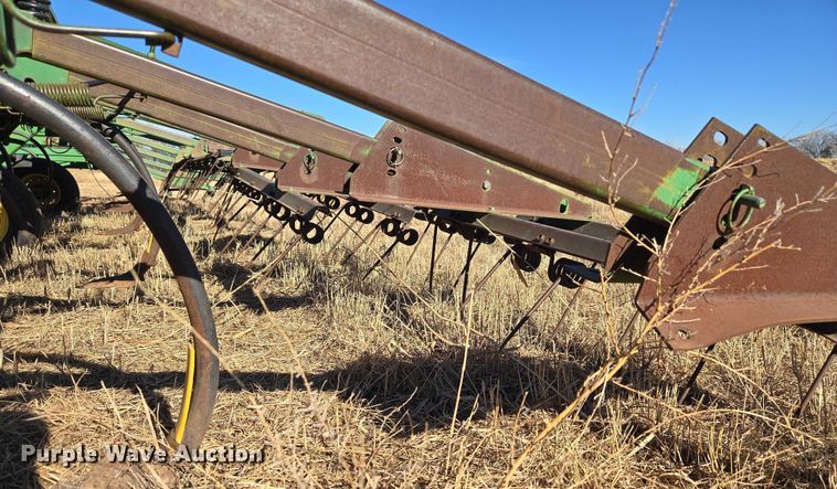 image for item ET1108 John Deere 680 chisel