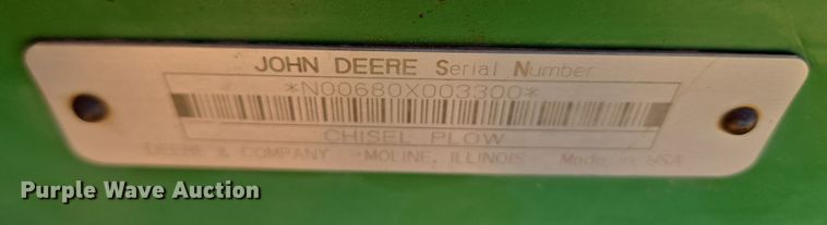 image for item ET1108 John Deere 680 chisel