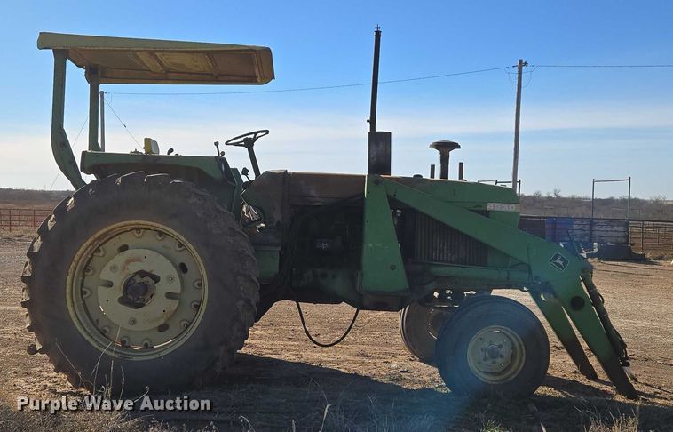 image for item ET1111 1974 John Deere 4230H tractor
