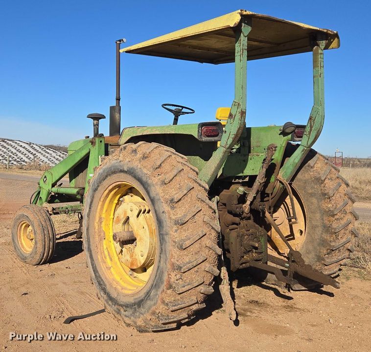 image for item ET1111 1974 John Deere 4230H tractor