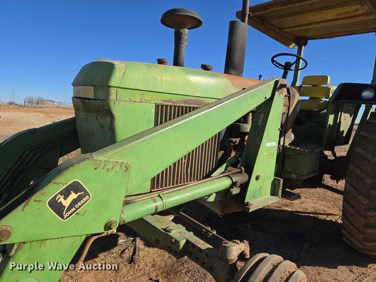 image for item ET1111 1974 John Deere 4230H tractor